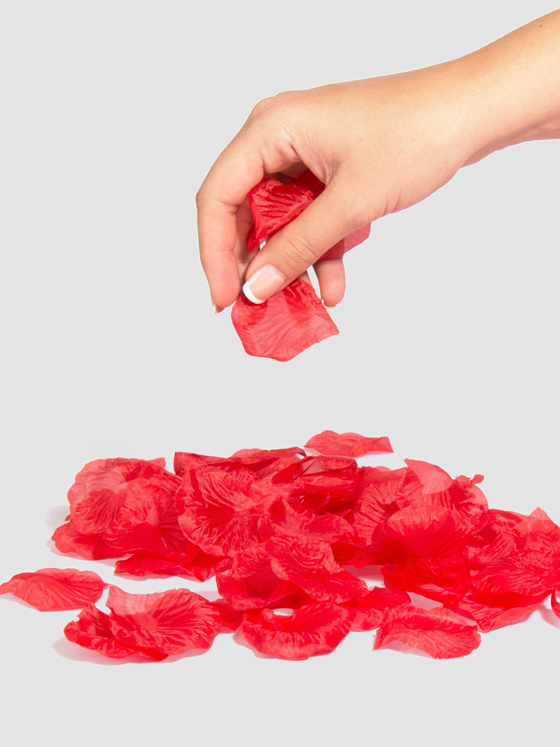 Lovehoney Oh! Romantic Red Rose Petals - Image 3