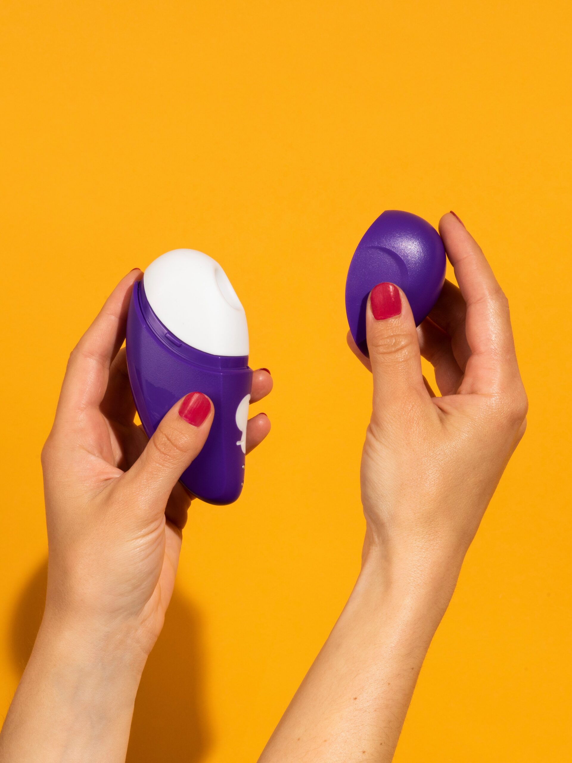 ROMP Free Rechargeable Travel Clitoral Suction Stimulator - Image 4