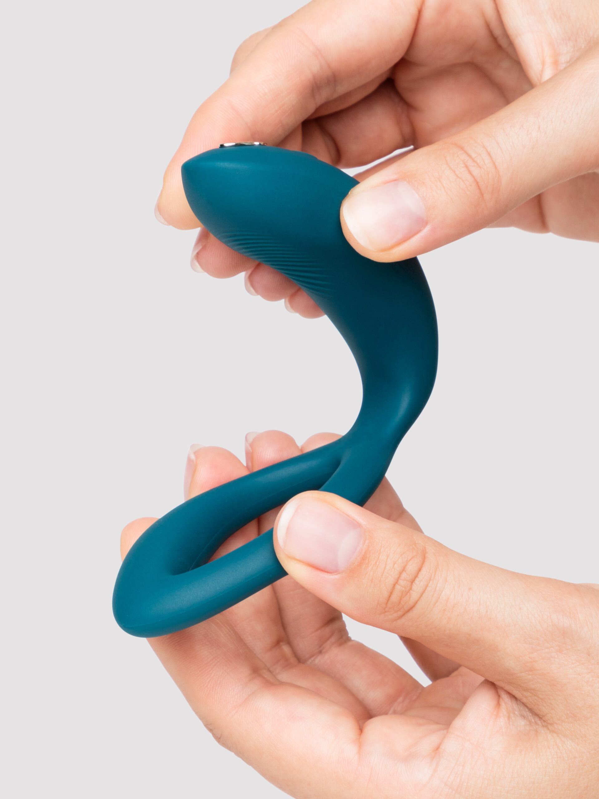 We-Vibe Sync O Remote and App Controlled Rechargeable Couple's Vibrator - Image 4