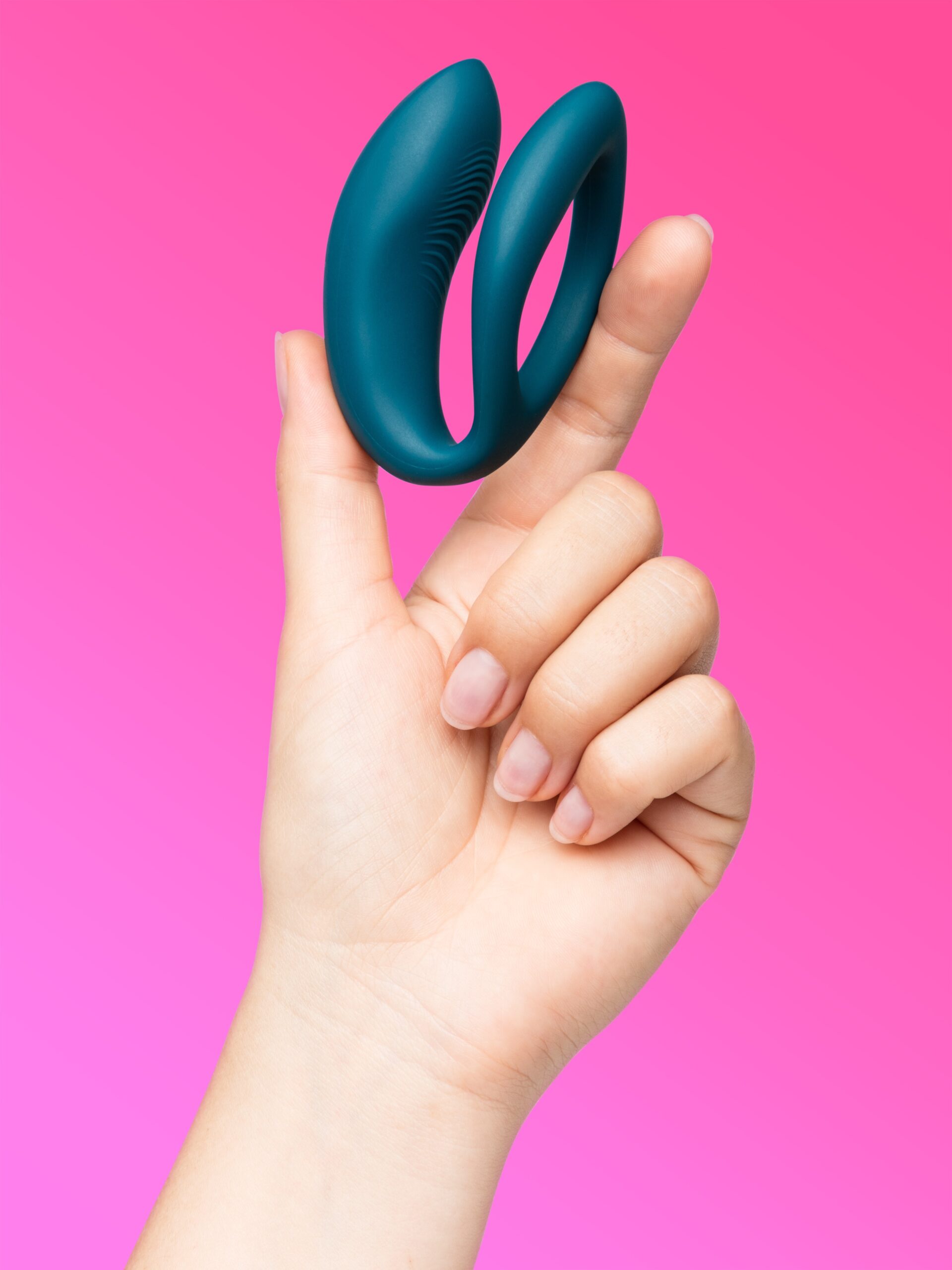 We-Vibe Sync O Velvet Green Remote Control and App Rechargeable Couple's Vibrator - Image 2
