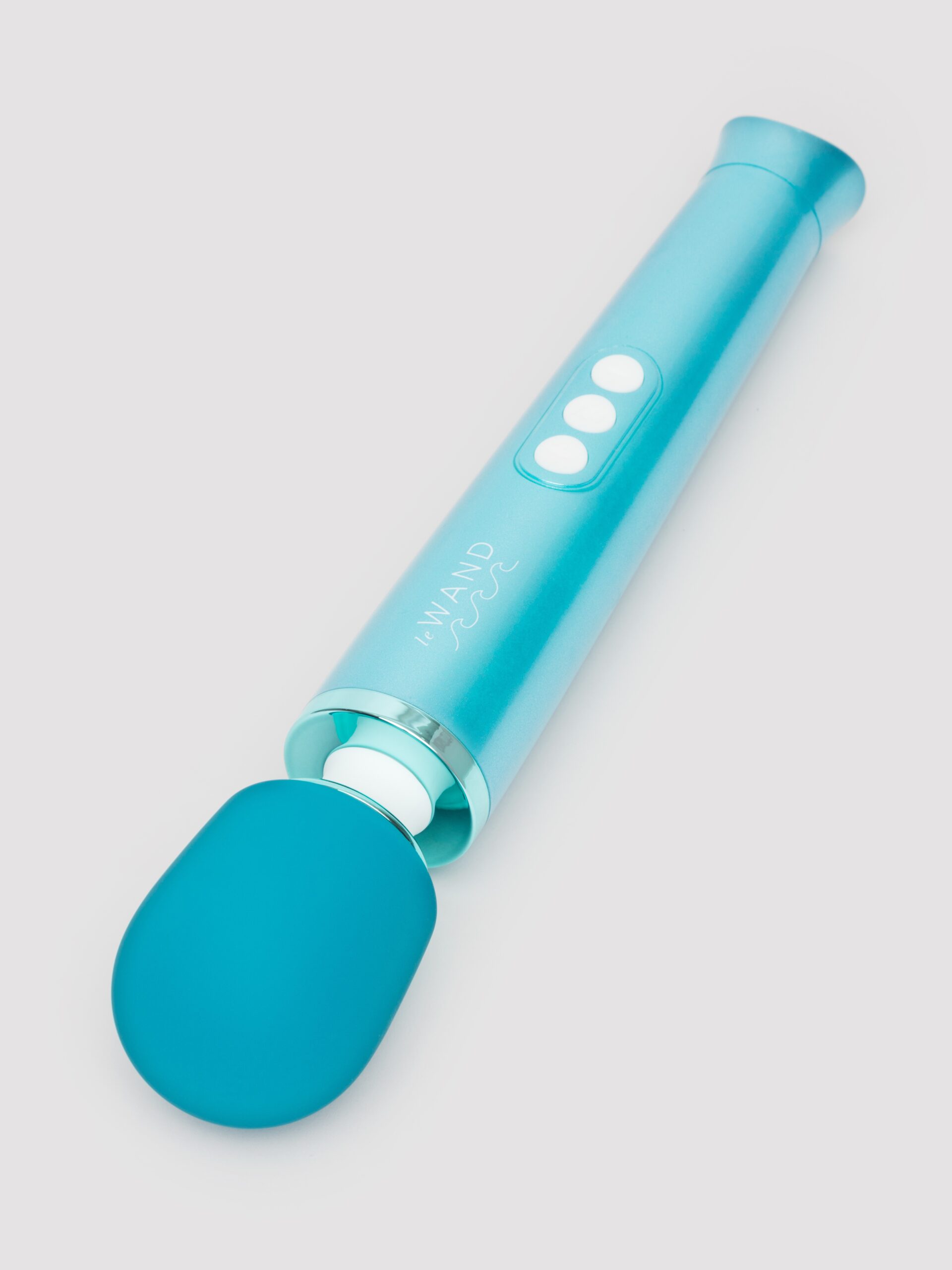 Le Wand Dive Submersible Rechargeable Vibrating Massager - Image 3