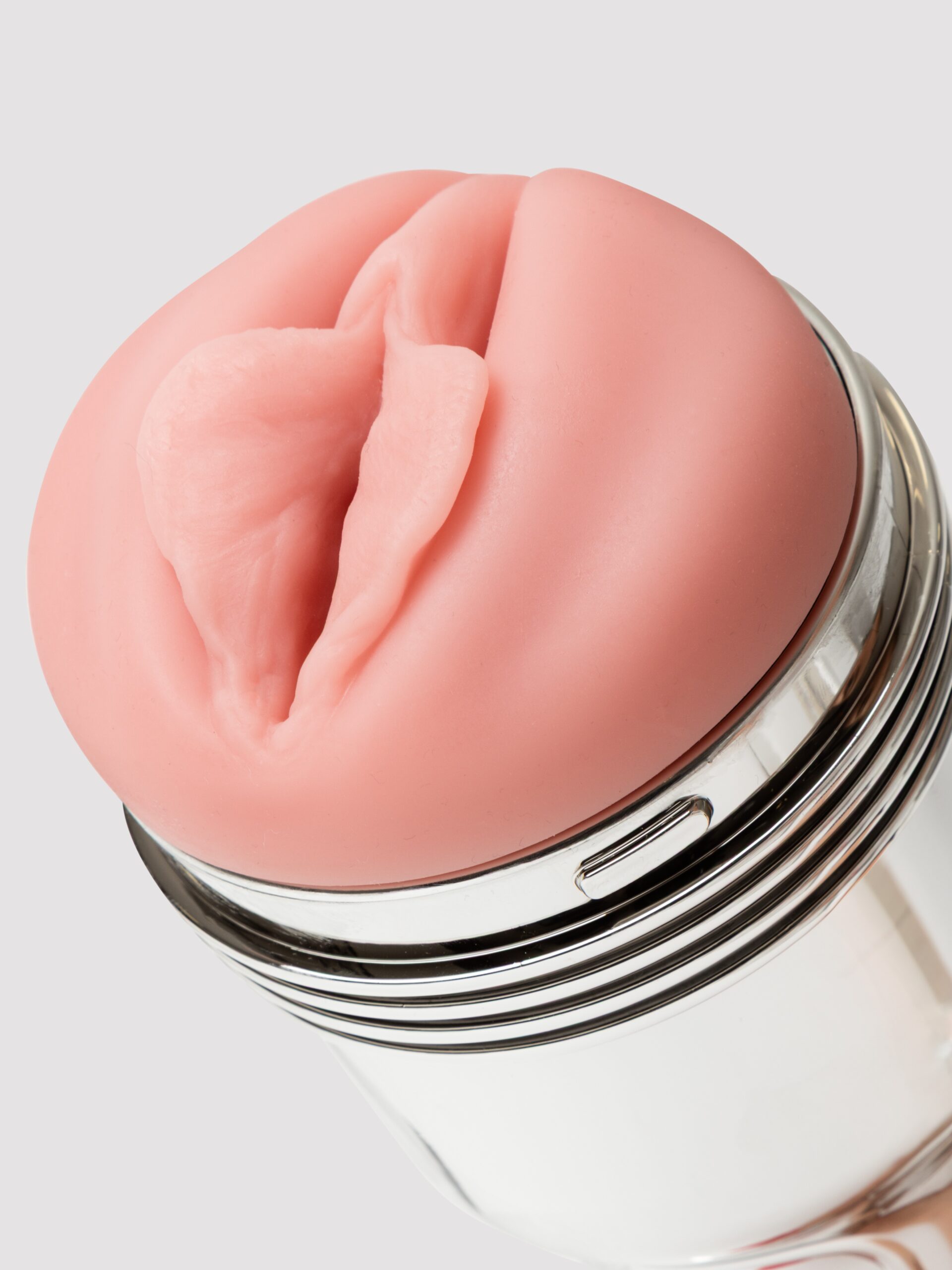 Fleshlight Pink Quiver Rechargeable Vibrating Stroker - Image 5